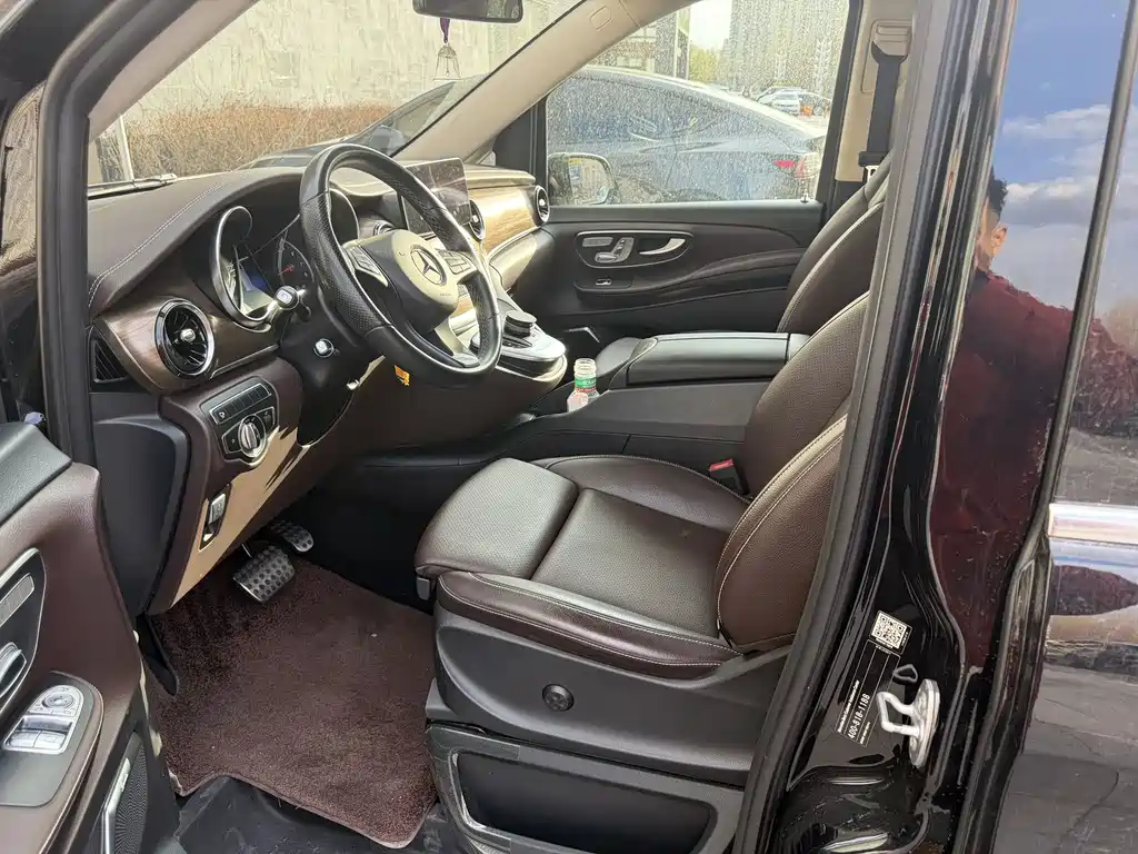 Mercedes-Benz V-Class 2022 V 260 Premium Edition купить на сайте DeffCars