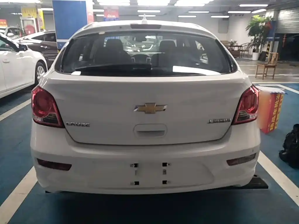 Cruze 2013 hatchback 1.6L automatic luxury model купить на сайте DeffCars