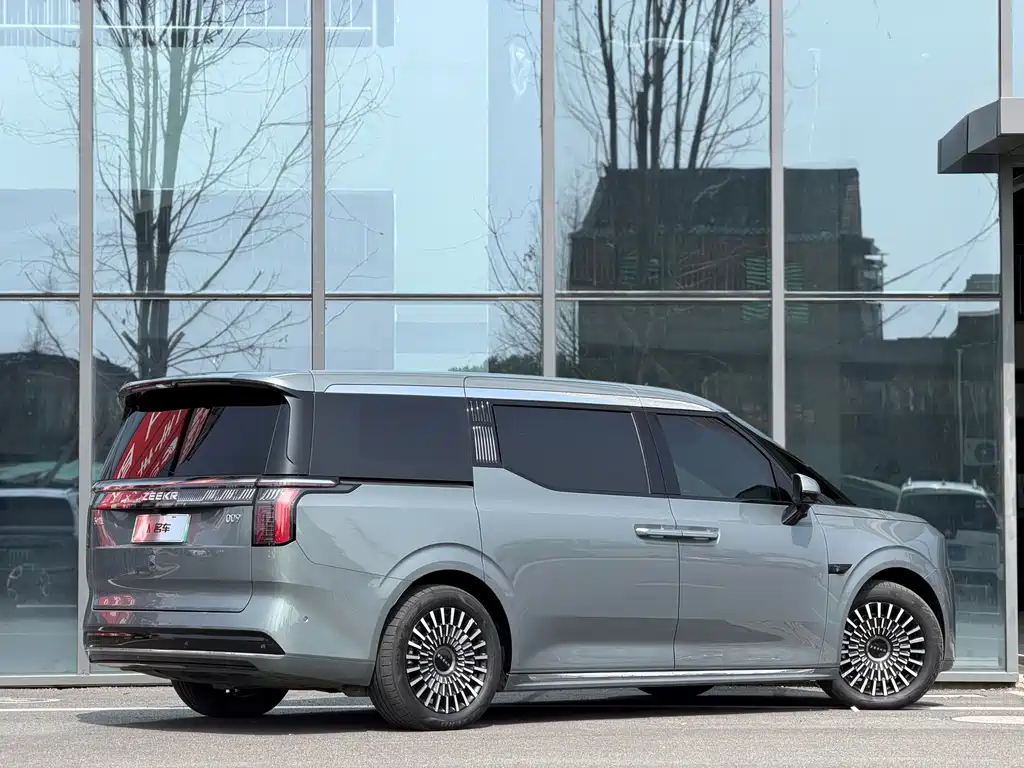 Jikrypton 009 2024 seven-seat aisle version four-wheel drive 108kWh купить на сайте DeffCars