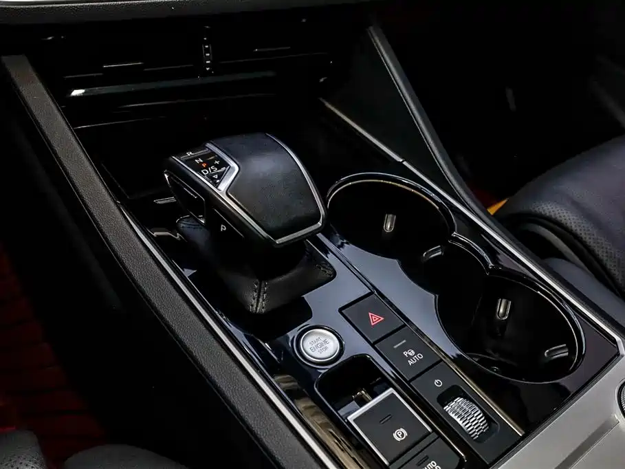 Touareg 2023 3.0TSI Ruixiang Edition Obsidian Sports Package купить на сайте DeffCars