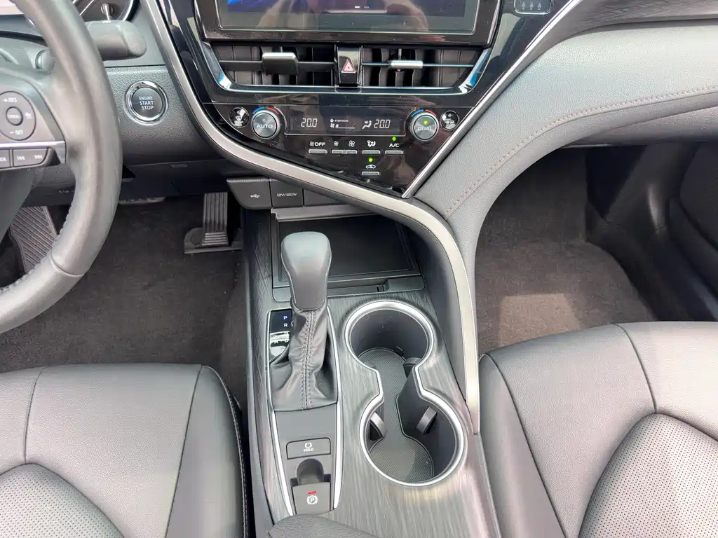Camry 2021 2.0G Deluxe Edition купить на сайте DeffCars