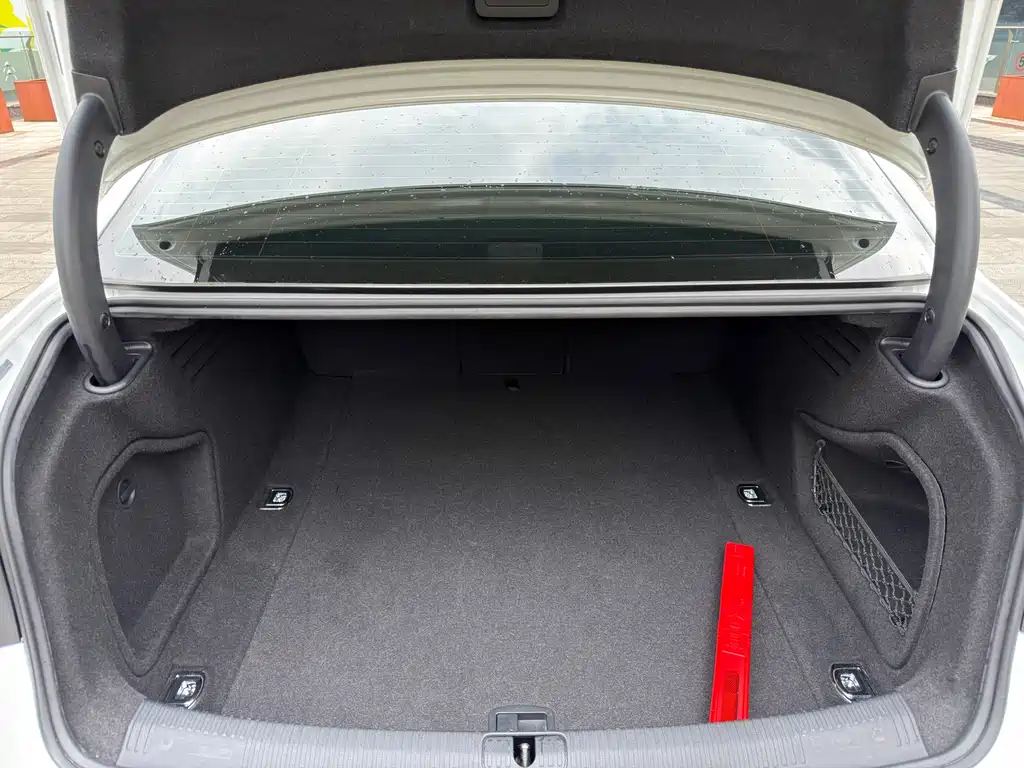 Audi A4L 2019 40 TFSI Enterprising National V купить на сайте DeffCars