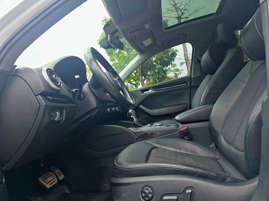 Audi A3 2018 30th Anniversary Model Limousine 35 TFSI Fashion Model купить на сайте DeffCars