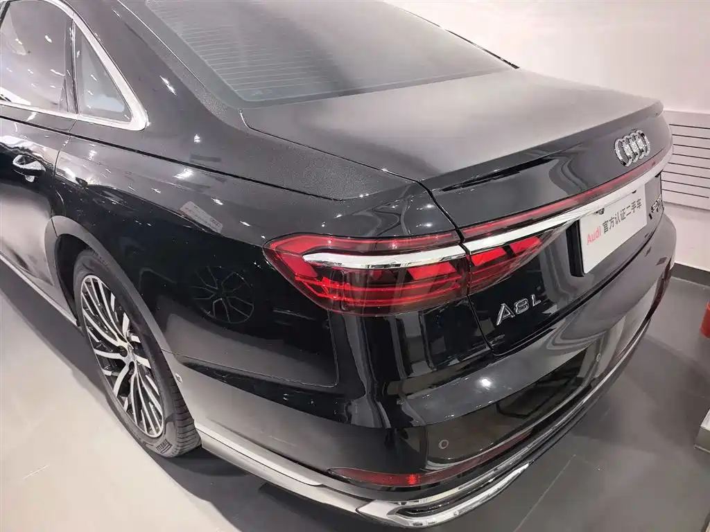 Audi A8 2023 A8L 50 TFSI quattro Premium Selection купить на сайте DeffCars