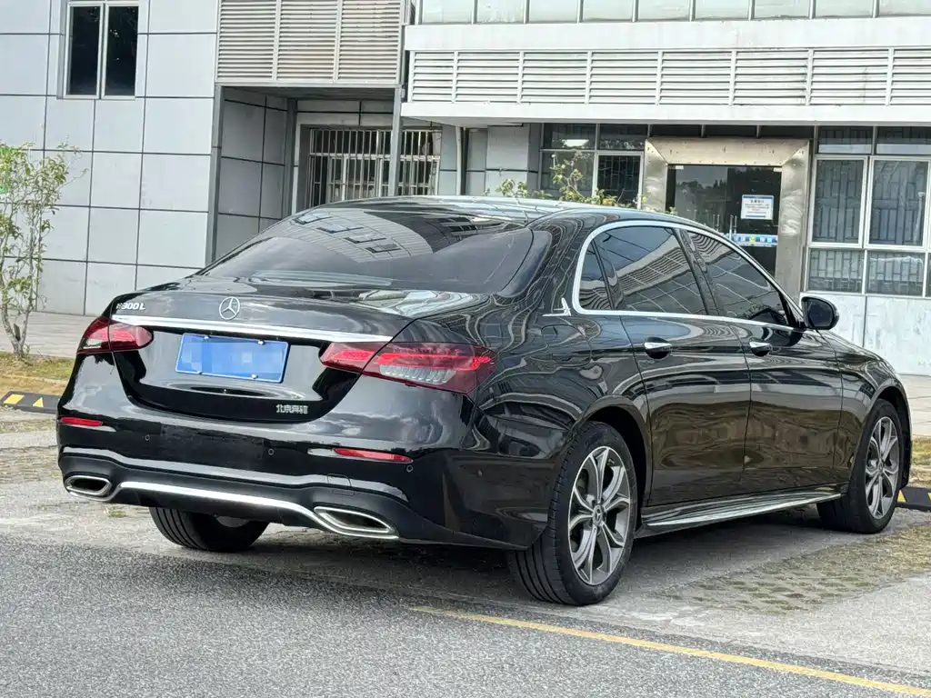 Mercedes-Benz E-Class 2022 E 300 L Sports Luxury купить на сайте DeffCars