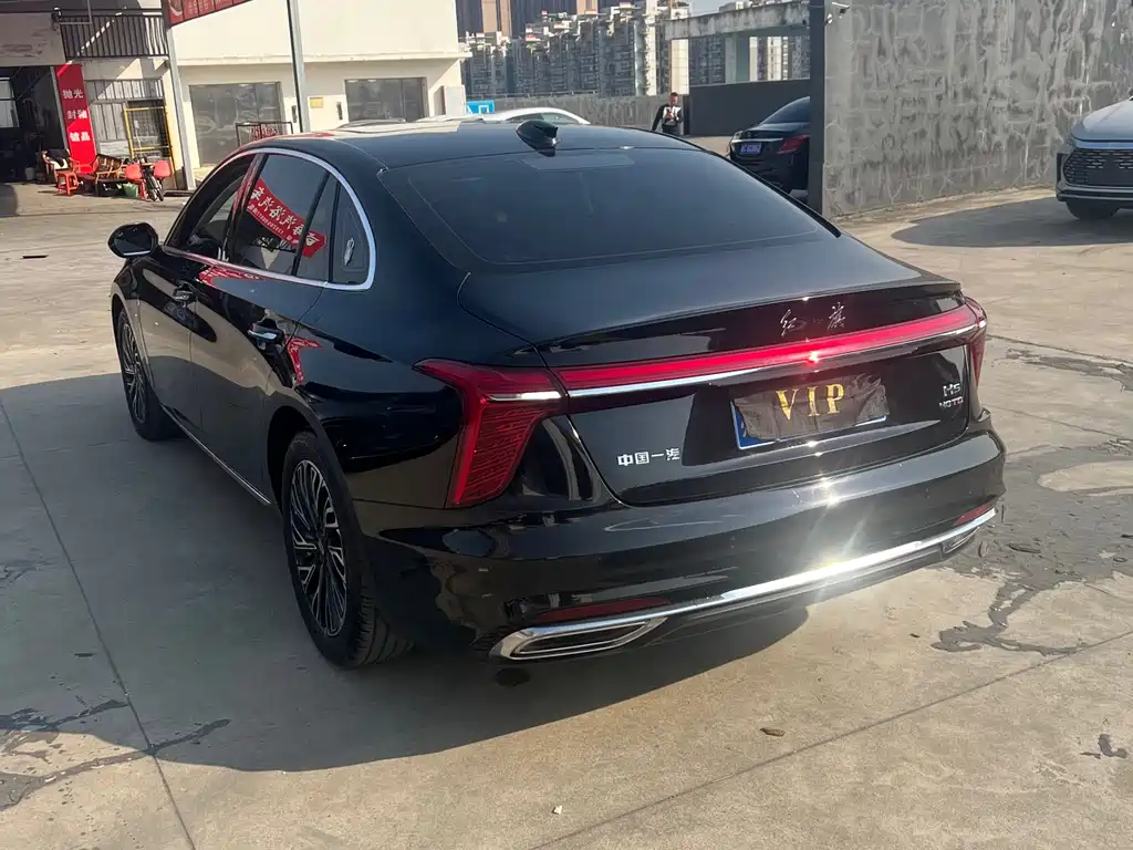 Hongqi H5 2024 2.0T automatic smart connected flag version купить на сайте DeffCars