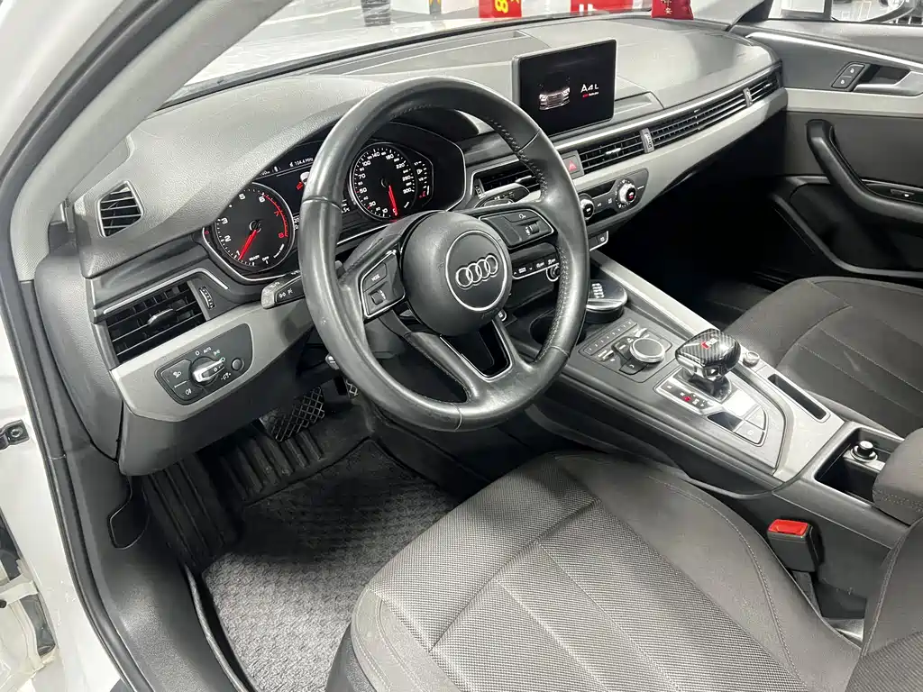 Audi A4L 2018 30th Anniversary Model 40 TFSI Fashion Model купить на сайте DeffCars