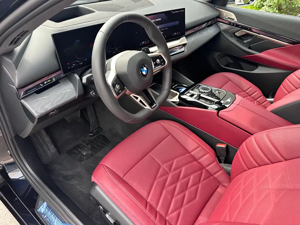 BMW 5 Series 2024 530Li Exclusive M Sports Package купить на сайте DeffCars