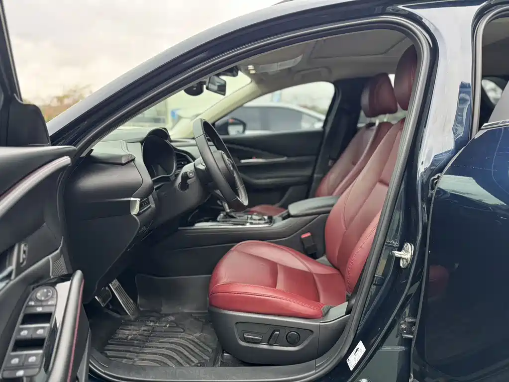 Mazda CX-30 2022 2.0L Automatic Yaoyue Obsidian Edition купить на сайте DeffCars