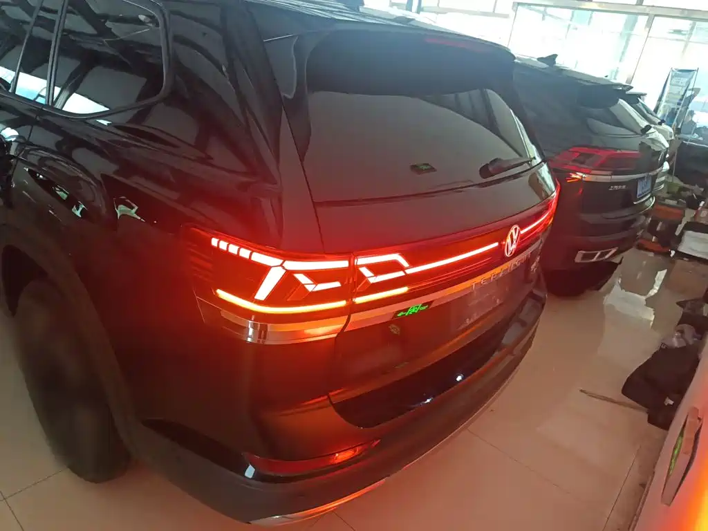 Touron 2022 380TSI four-wheel drive luxury version купить на сайте DeffCars