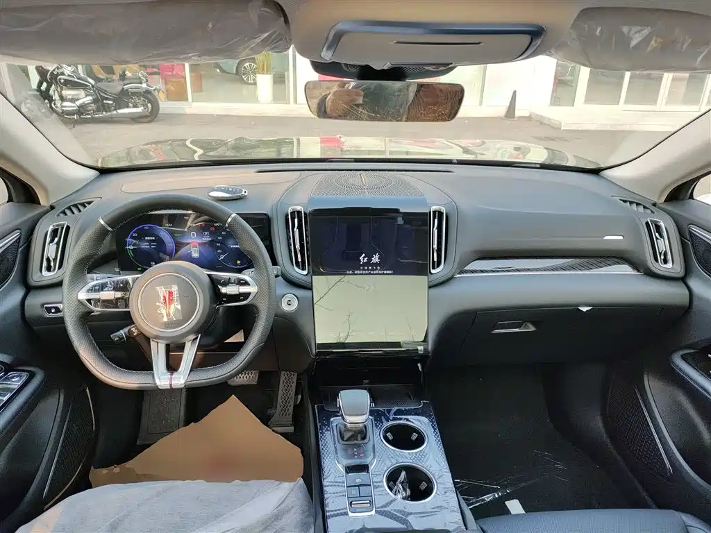 Hongqi HS3 PHEV 2025 model 125km Jinwei PLUS 2 million commemorative edition купить на сайте DeffCars