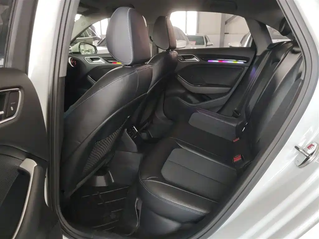 Audi A3 2018 30th Anniversary Limousine 35 TFSI Fashion купить на сайте DeffCars