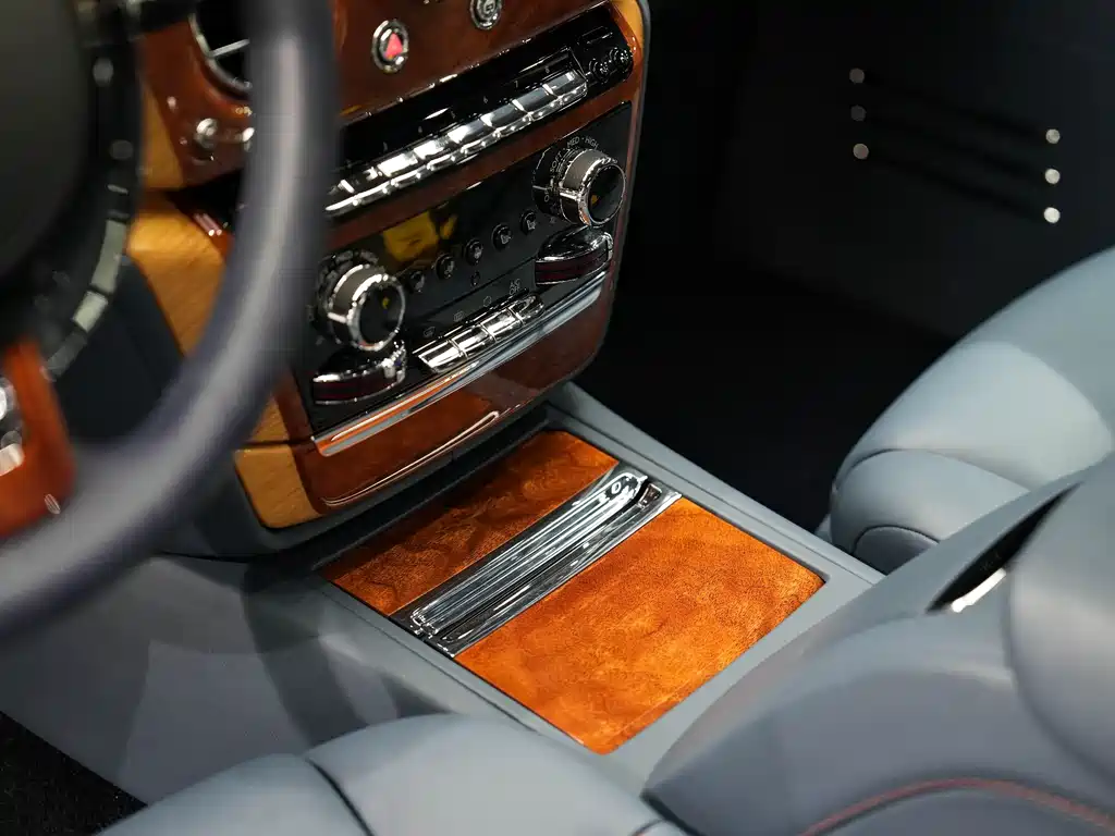 Phantom 2018 6.7T long wheelbase version купить на сайте DeffCars