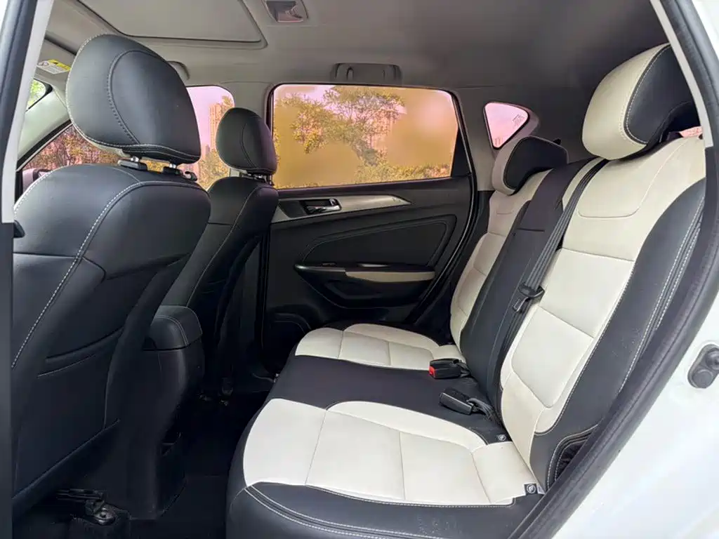 Changan CS35 2017 1.6L manual luxury model купить на сайте DeffCars
