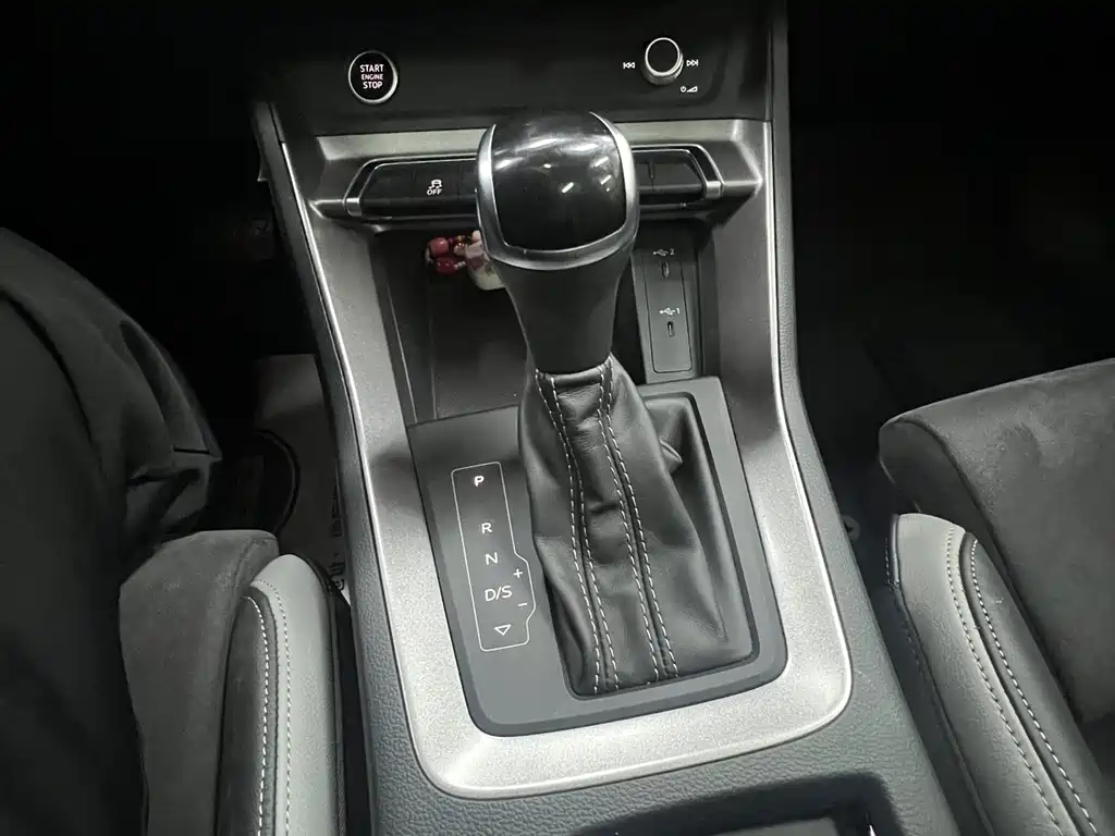 Audi Q3 2022 35 TFSI Fashionable and Dynamic купить на сайте DeffCars