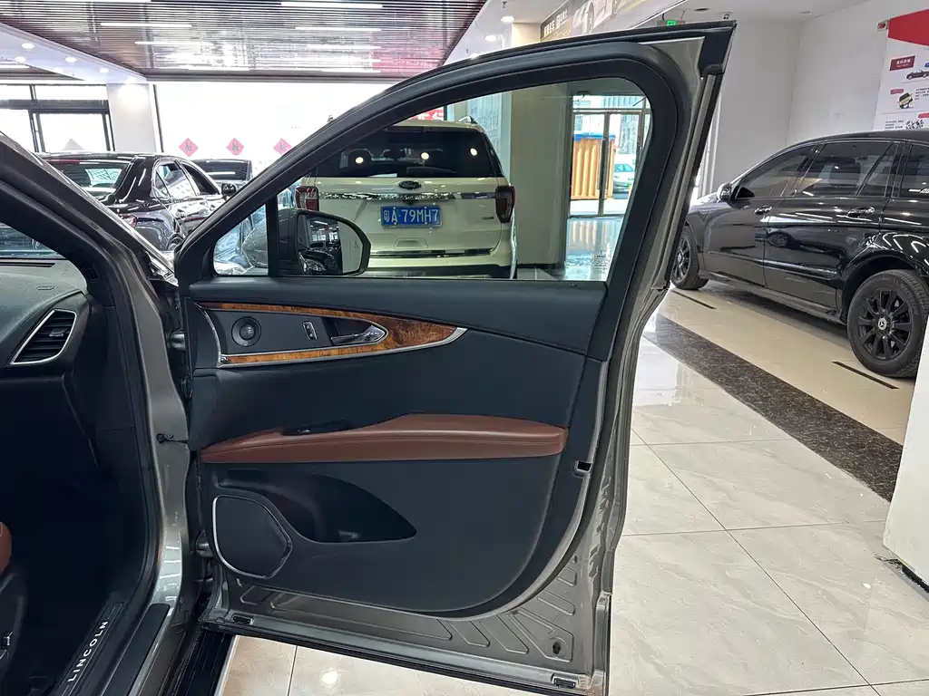 Lincoln MKX 2017 2.7T four-wheel drive premium version купить на сайте DeffCars