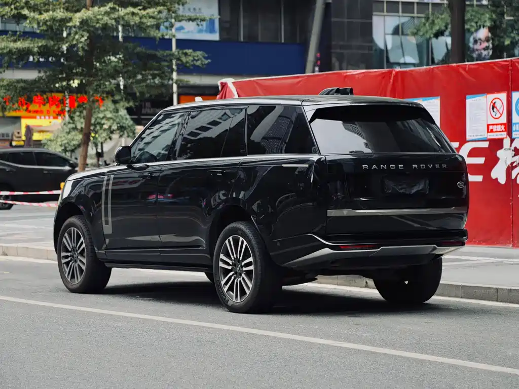 Range Rover 2023 3.0 L6 400PS Extended Edition купить на сайте DeffCars