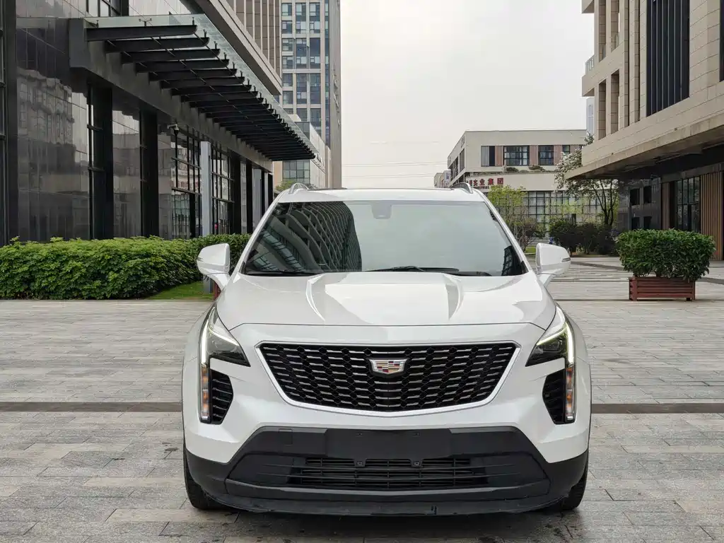 Cadillac XT4 2020 28T two-wheel drive technology купить на сайте DeffCars
