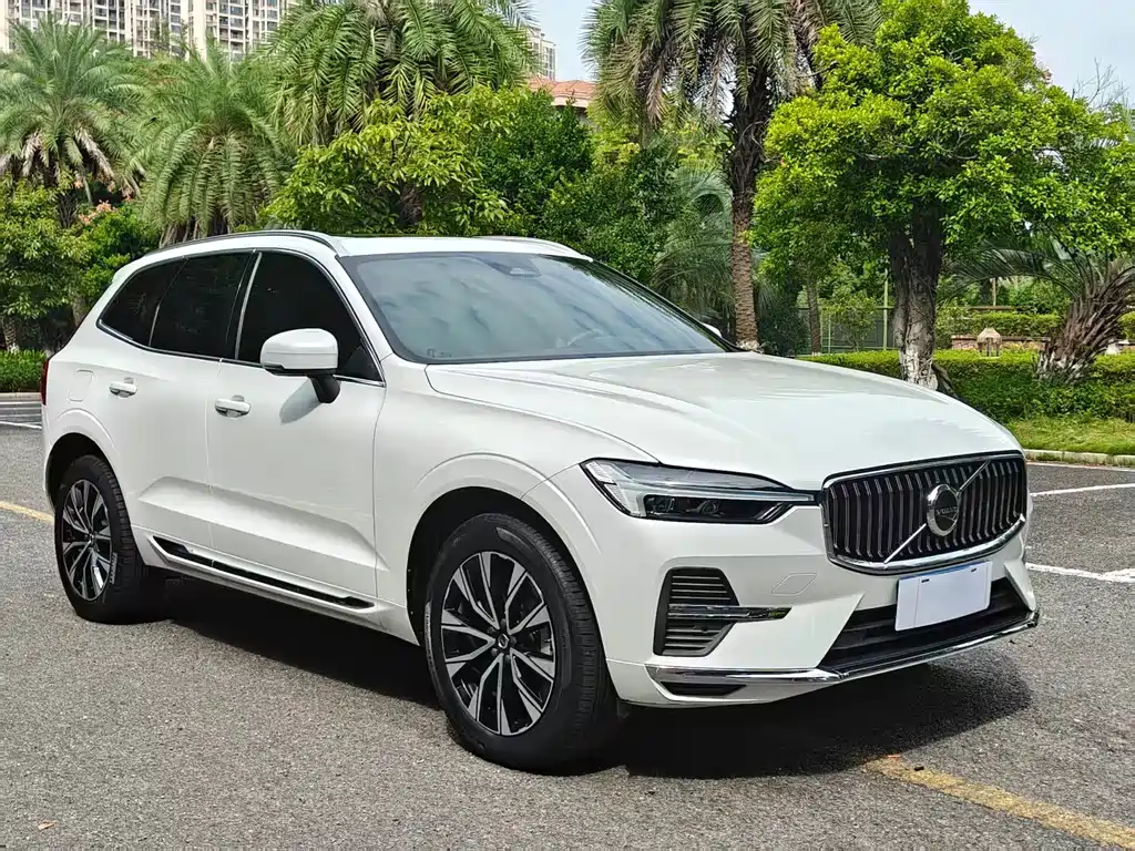 Volvo XC60 2025 B5 four-wheel drive Zhiyuan luxury version купить на сайте DeffCars