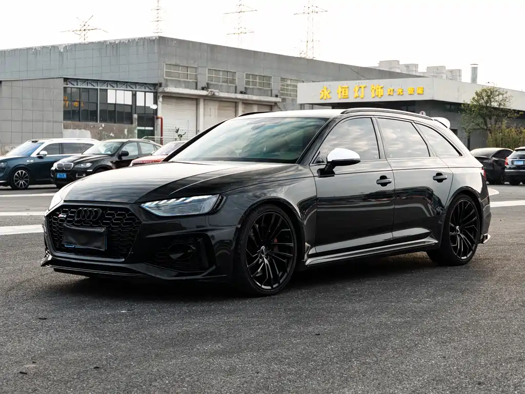 Audi RS 4 2023 RS4 Avant regular version купить на сайте DeffCars