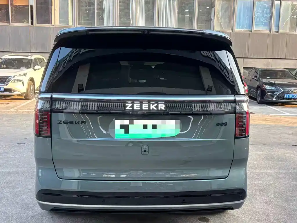 Jikrypton 009 2024 seven-seater aisle version 108kWh купить на сайте DeffCars