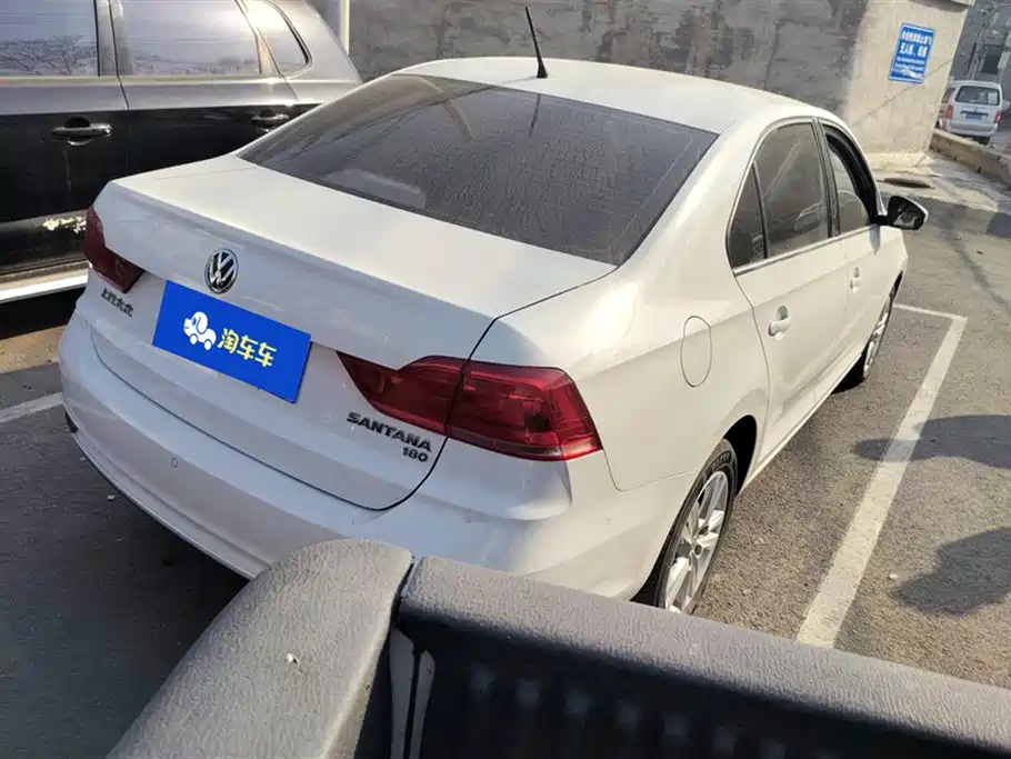 Santana 2016 1.6L Manual Deluxe Edition купить на сайте DeffCars