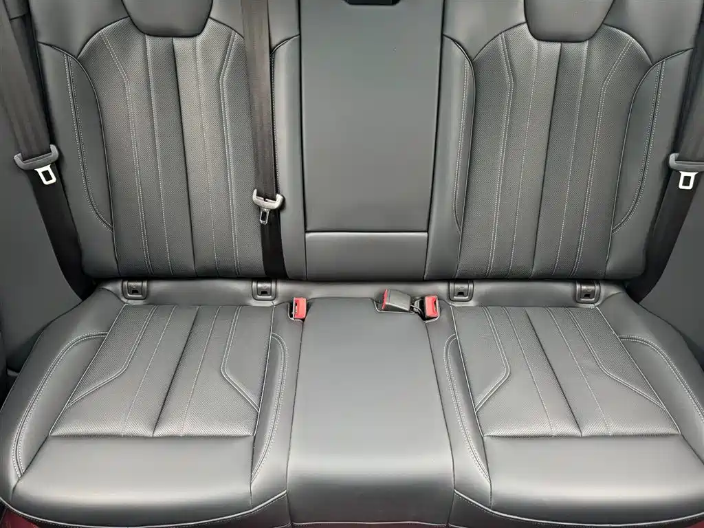 Audi Q5L 2024 45 TFSI luxury and dynamic model купить на сайте DeffCars