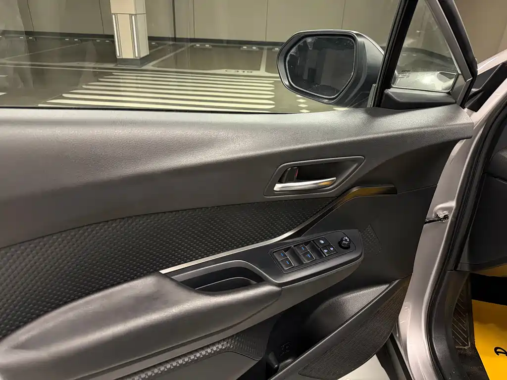 Yize IZOA 2021 2.0L Yixiang Edition купить на сайте DeffCars
