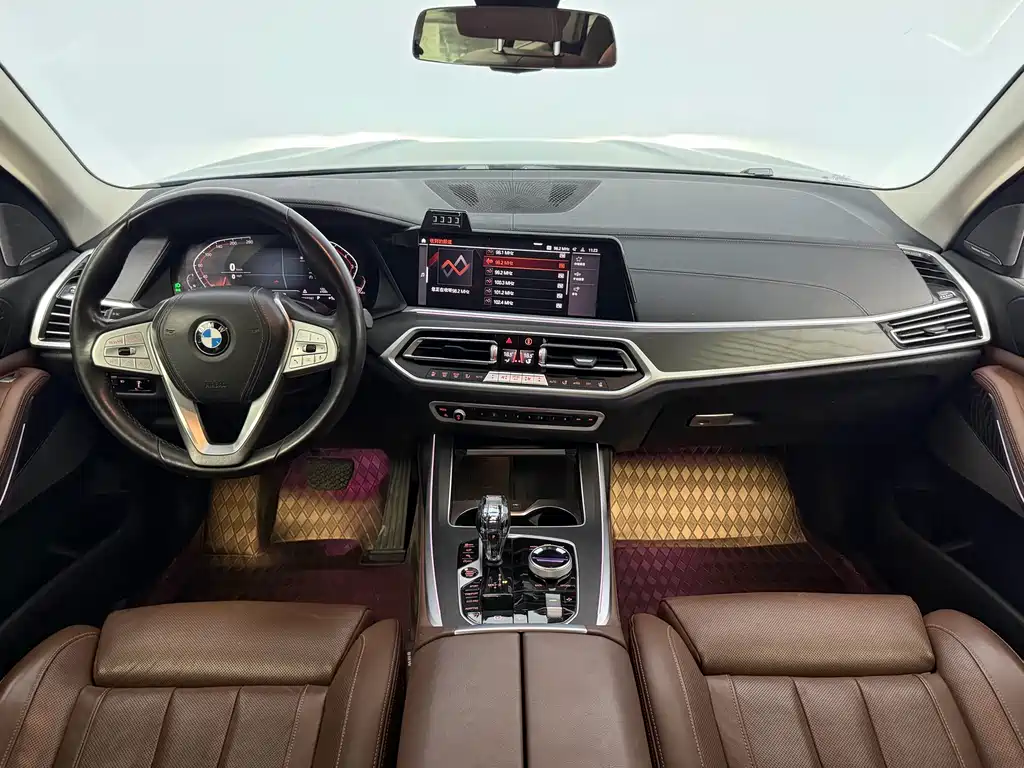 BMW X7 2021 facelift xDrive40i leading luxury package купить на сайте DeffCars