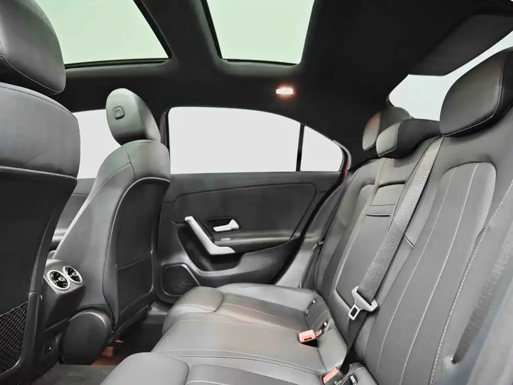 Mercedes-Benz A-Class 2022 A 200 L Sports Sedan Fashionable купить на сайте DeffCars