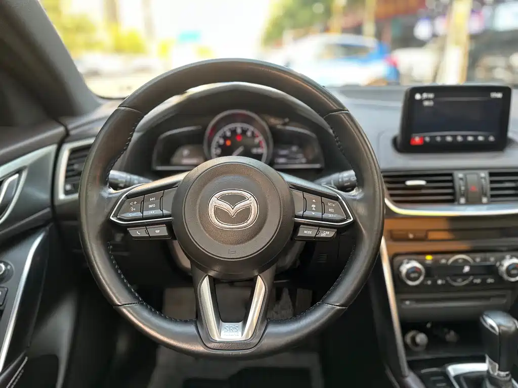 Mazda CX-4 2018 2.5L automatic four-wheel drive Blue Sky Fearless Edition National V купить на сайте DeffCars