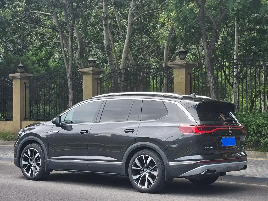 Talagon 2022 530TSI 4WD Flagship Winner Edition Pro 6 Seats купить на сайте DeffCars