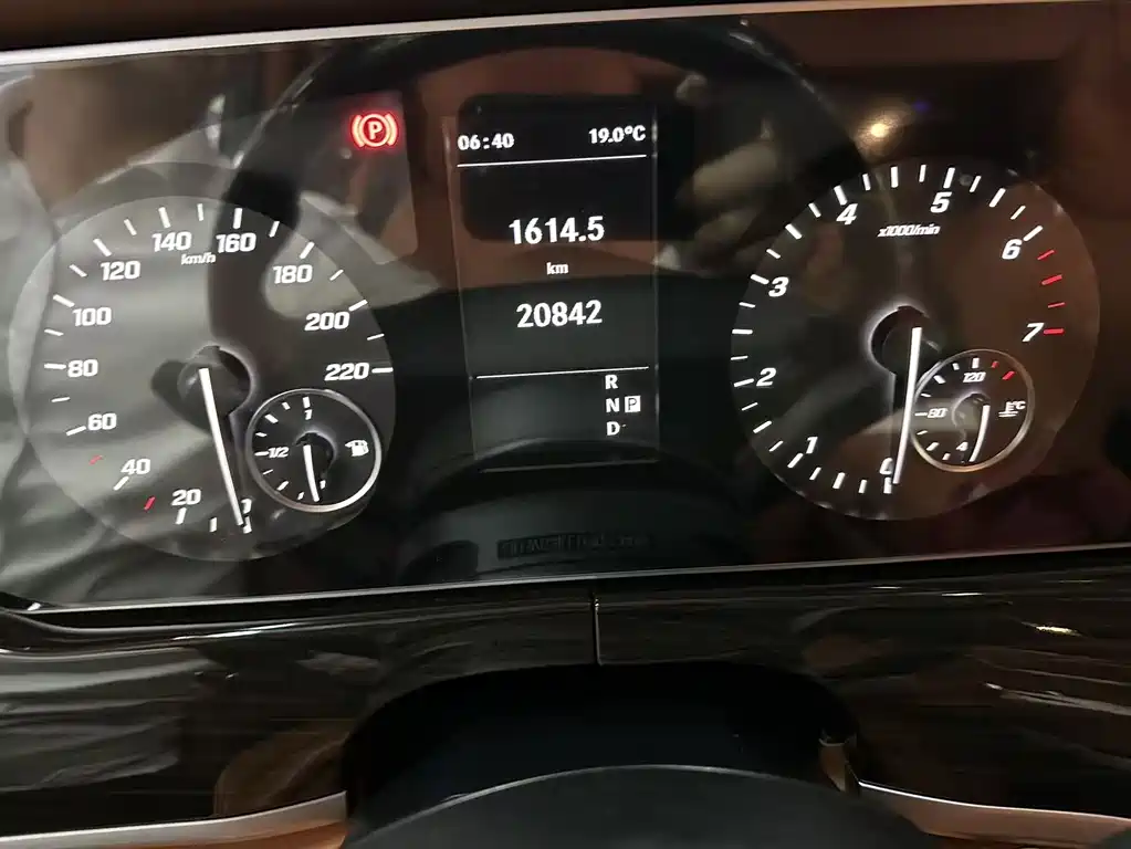 Vito 2023 2.0T Business Edition 7 seats купить на сайте DeffCars