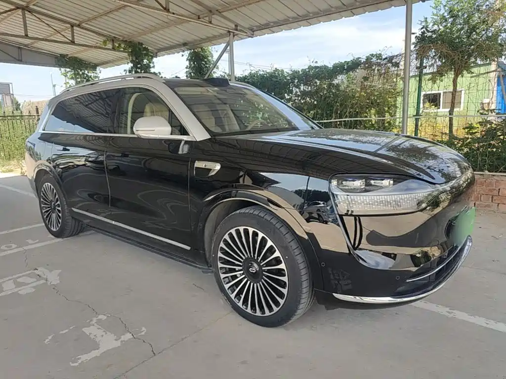 Wenjie M9 2025 extended range Ultra version 52kWh 6-seat version 192-line lidar) купить на сайте DeffCars