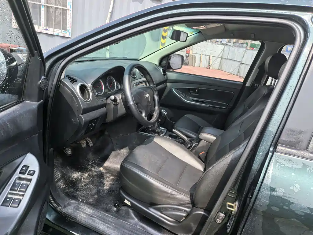 Yuhu 7 2016 2.4L two-wheel drive luxury model 4G69 купить на сайте DeffCars