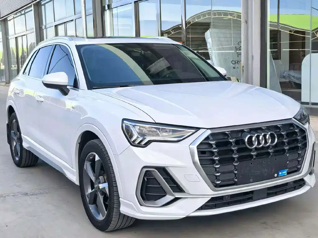 Audi Q3 2020 35 TFSI Fashionable and Dynamic купить на сайте DeffCars