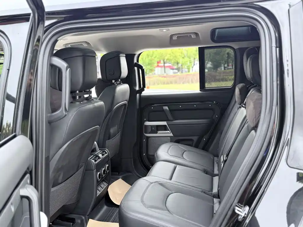 Land Rover Defender 2024 110 3.0T P400 XS купить на сайте DeffCars