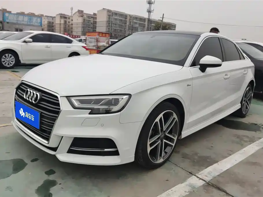 Audi A3 2018 30th Anniversary Limousine 35 TFSI Sports купить на сайте DeffCars