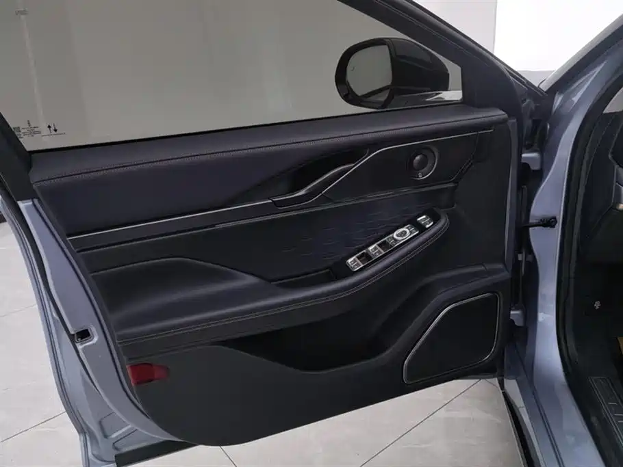 Lincoln Z 2022 iEnjoy Premium Edition купить на сайте DeffCars