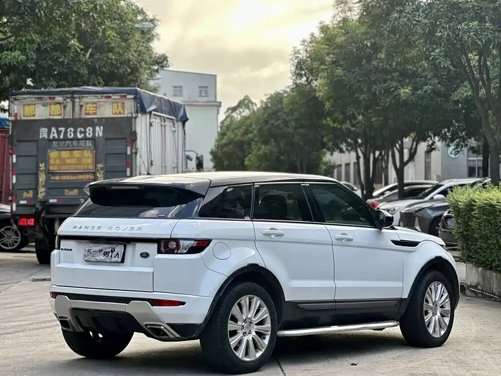 Range Rover Evoque 2015 2.0T five-door Zhiyao version купить на сайте DeffCars