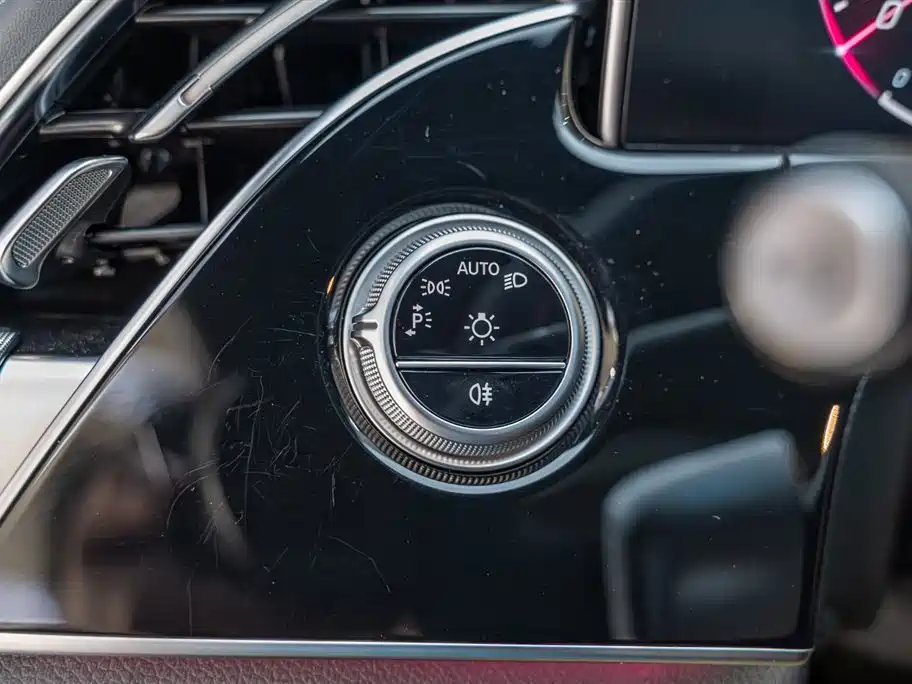 Mercedes-Benz E-Class 2025 E 300 L Luxury Model купить на сайте DeffCars