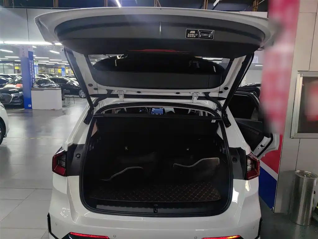 BMW X1 2023 sDrive25Li X Design Package купить на сайте DeffCars
