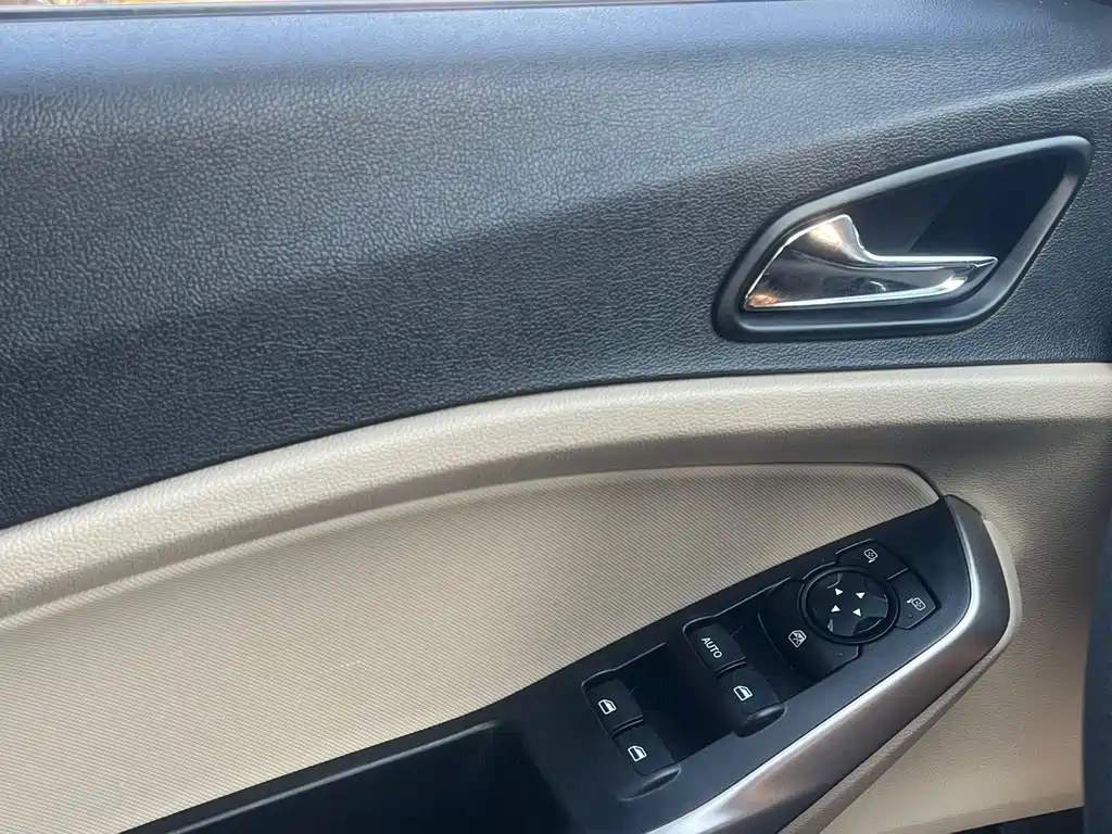 Escort 2017 facelift 1.5L automatic comfort model купить на сайте DeffCars