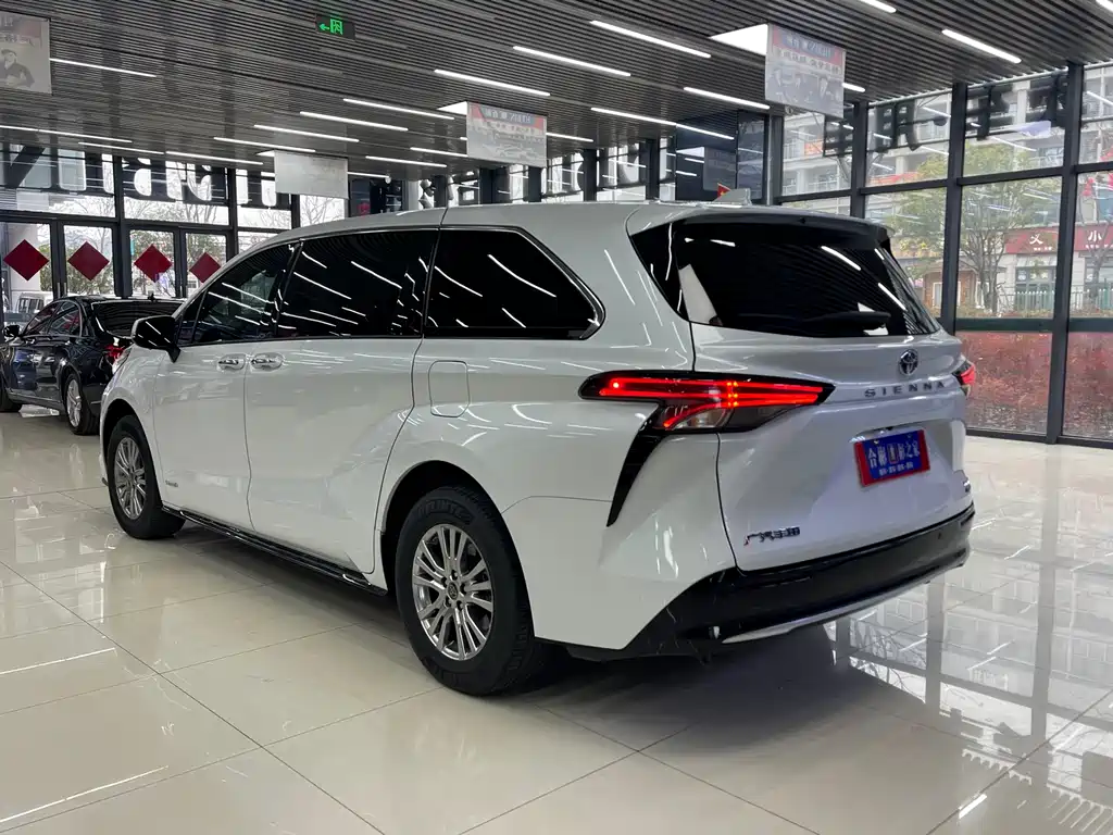 SIENNA 2021 2.5L Hybrid Premium Edition купить на сайте DeffCars