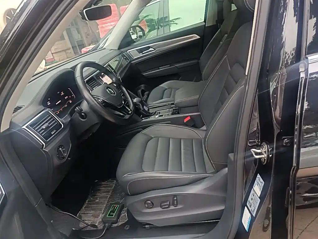 Touron 2020 330TSI 2WD Deluxe Edition National VI купить на сайте DeffCars