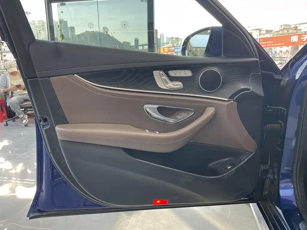 Mercedes-Benz E-Class 2017 E 300 L Sporty and Stylish купить на сайте DeffCars