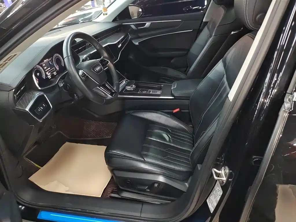 Audi A6L 2019 45 TFSI quattro exclusive and elegant model купить на сайте DeffCars