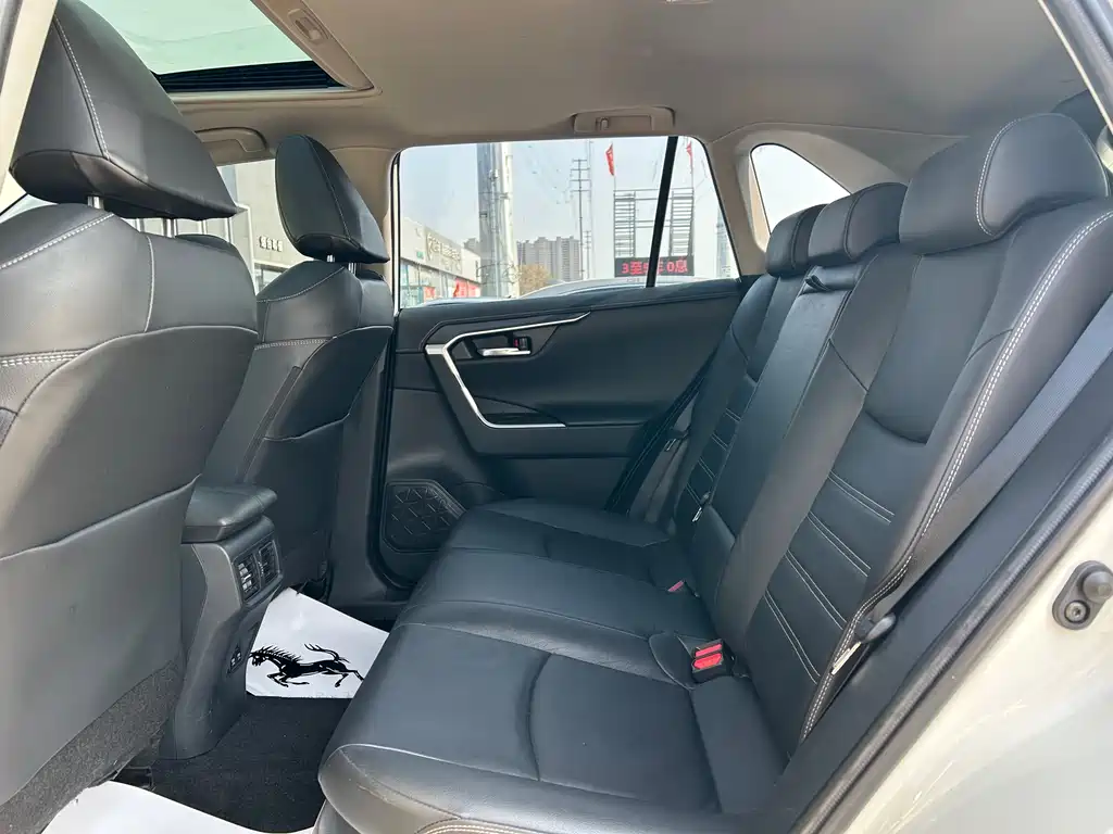 RAV4 Rongfang 2020 dual engine 2.5L E-CVT four-wheel drive elite PLUS version купить на сайте DeffCars