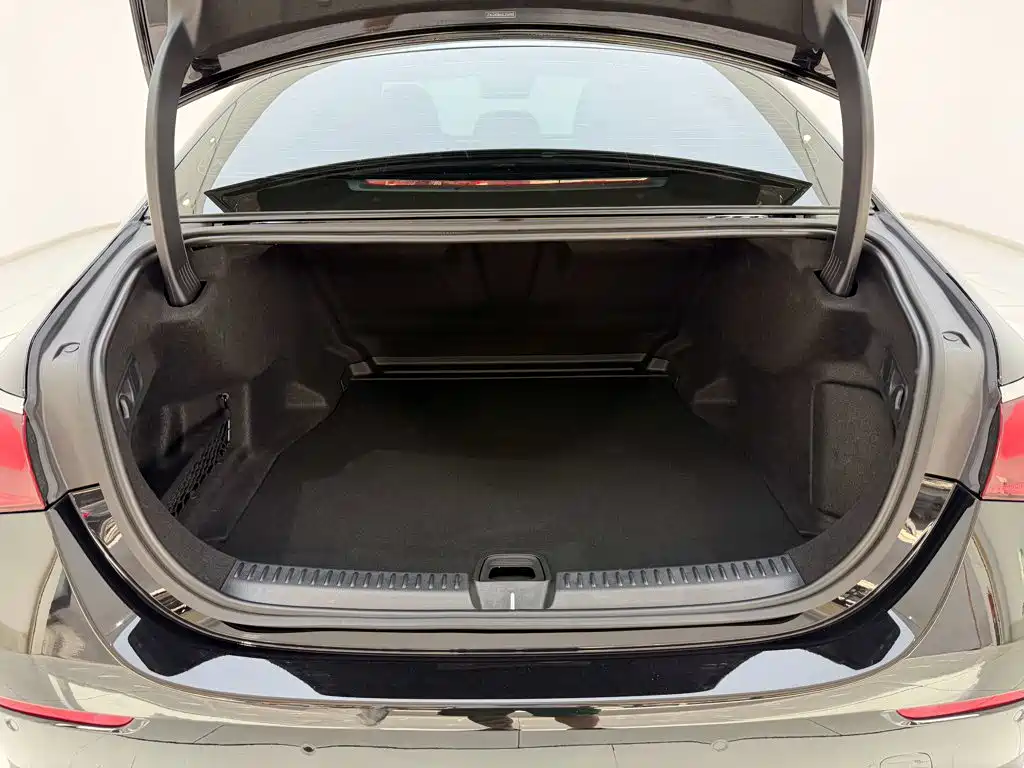 Mercedes-Benz E-Class 2025 facelift E 300 L luxury model купить на сайте DeffCars