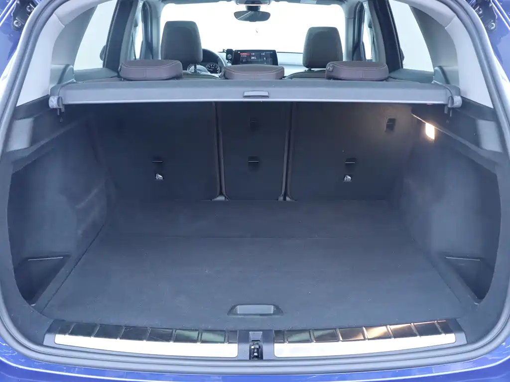 BMW X1 2021 sDrive20Li Exclusive Model купить на сайте DeffCars